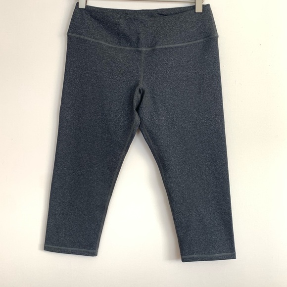 lululemon athletica Pants - Lululemon Gray Capris J55